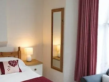 Lindholme Гостевой дом 3*