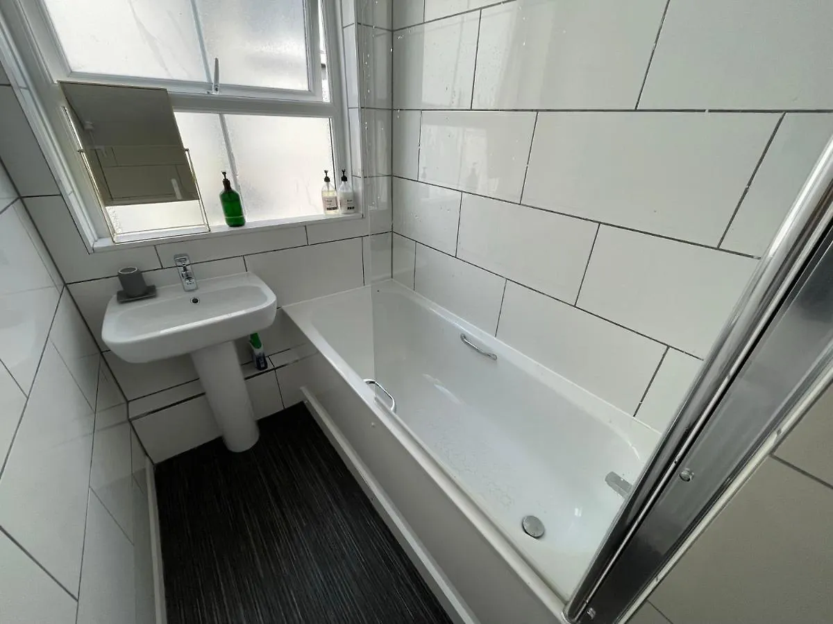 Apartment Private Pad - View Of High Street Tenby