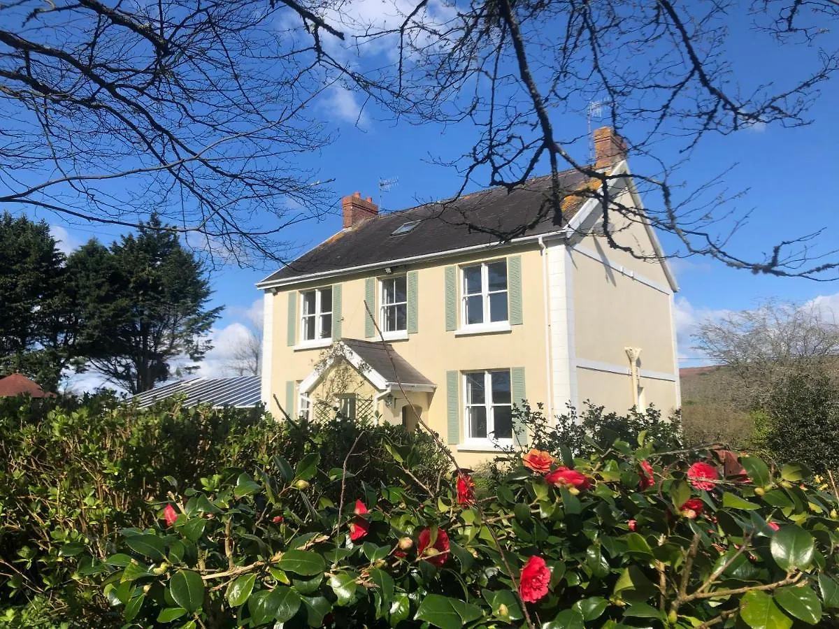 Country house Giltar Grove *