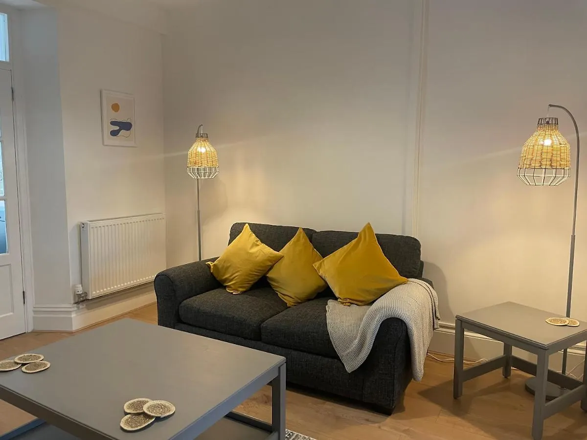 Heathcliff - 5 Bedroom House In Town Centre Σπίτι διακοπών
