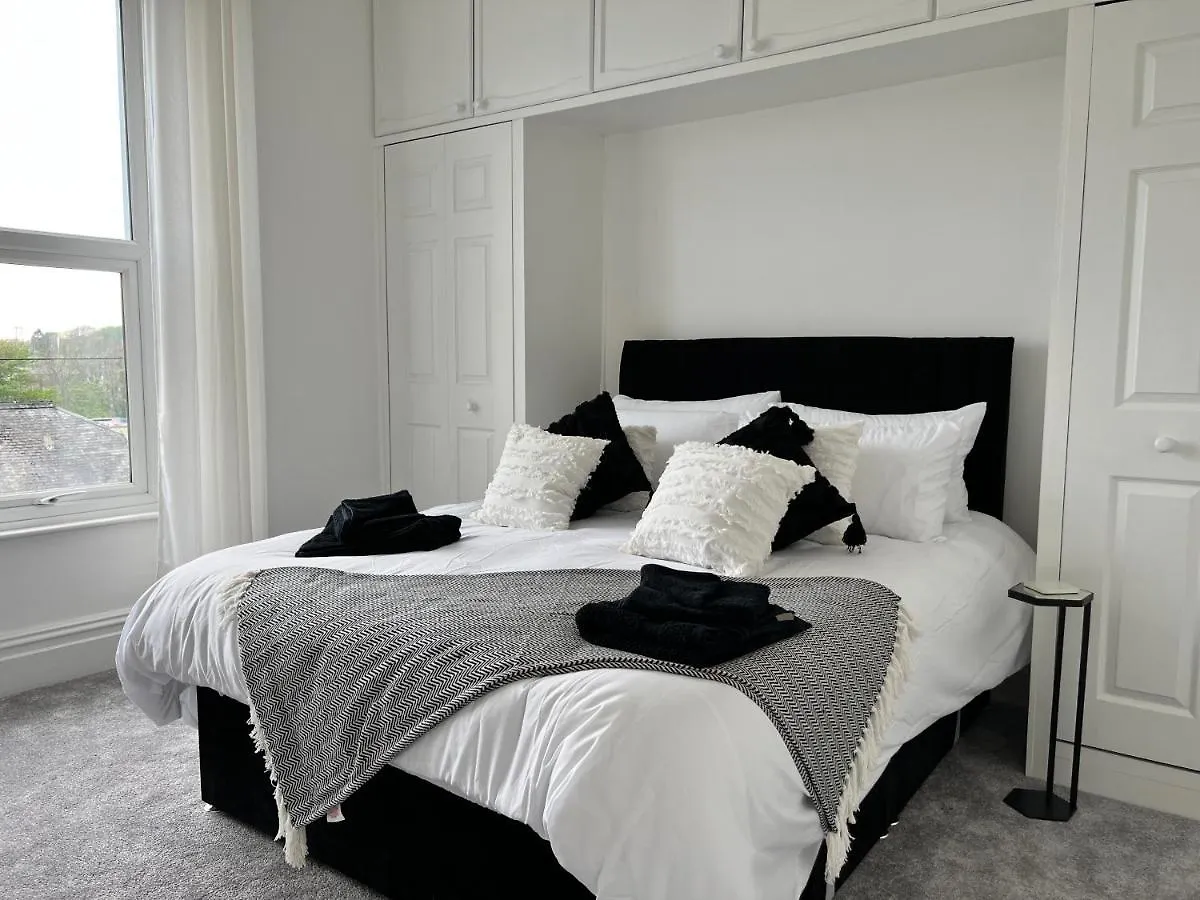 Σπίτι διακοπών Heathcliff - 5 Bedroom House In Town Centre