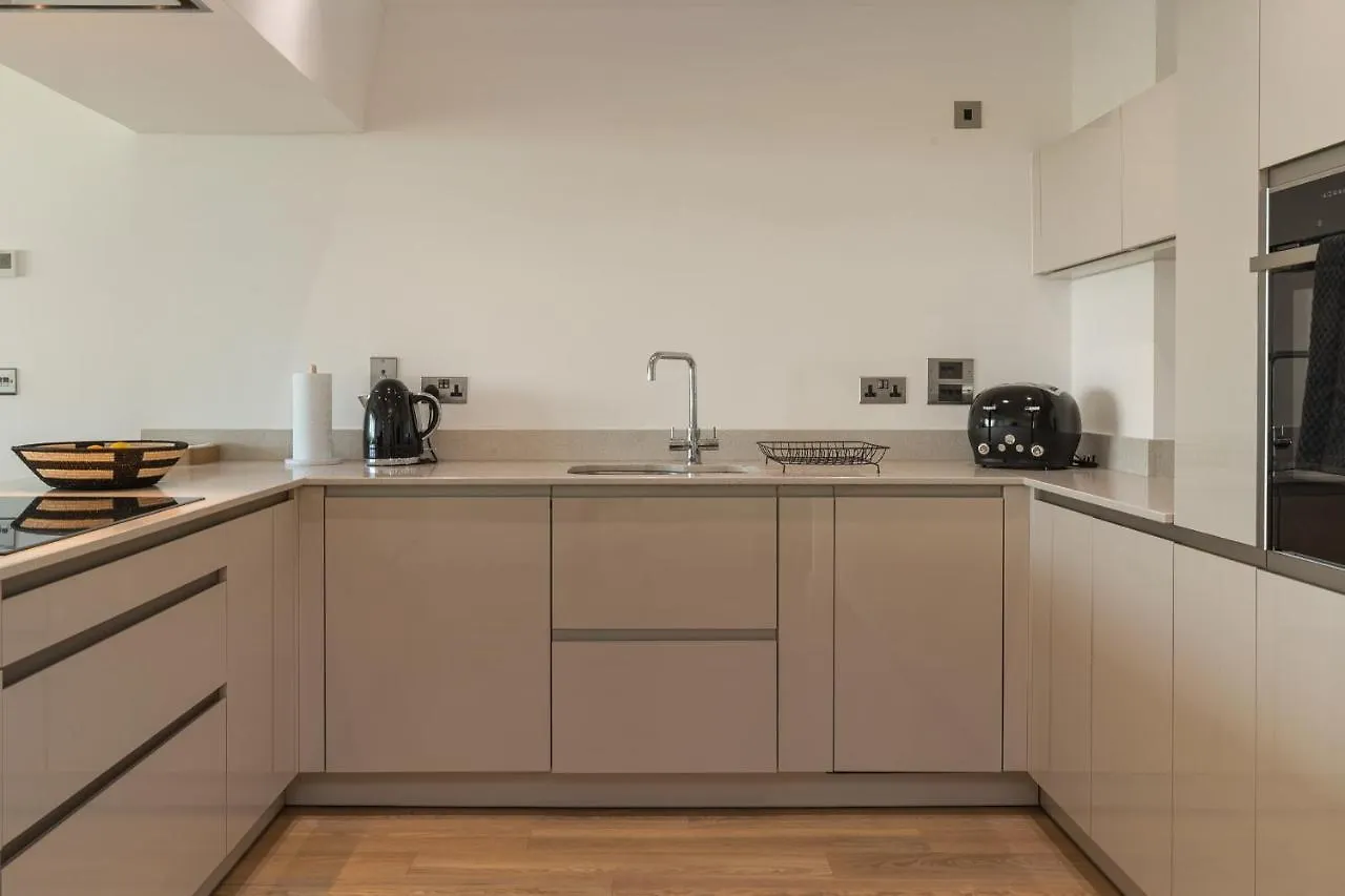Апартаменты 10 Waterstone House - Luxury With Sea Views