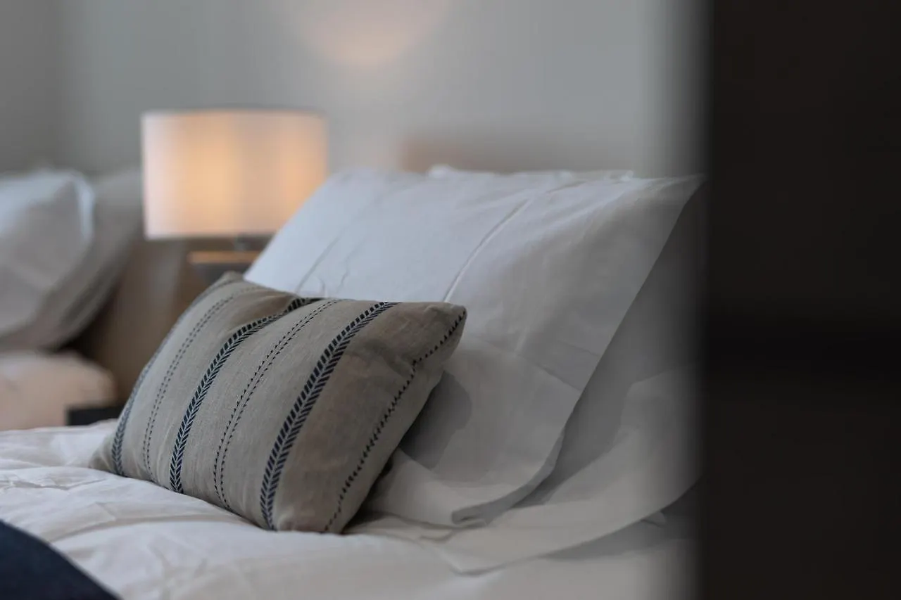 10 Waterstone House - Luxury With Sea Views * Тенби