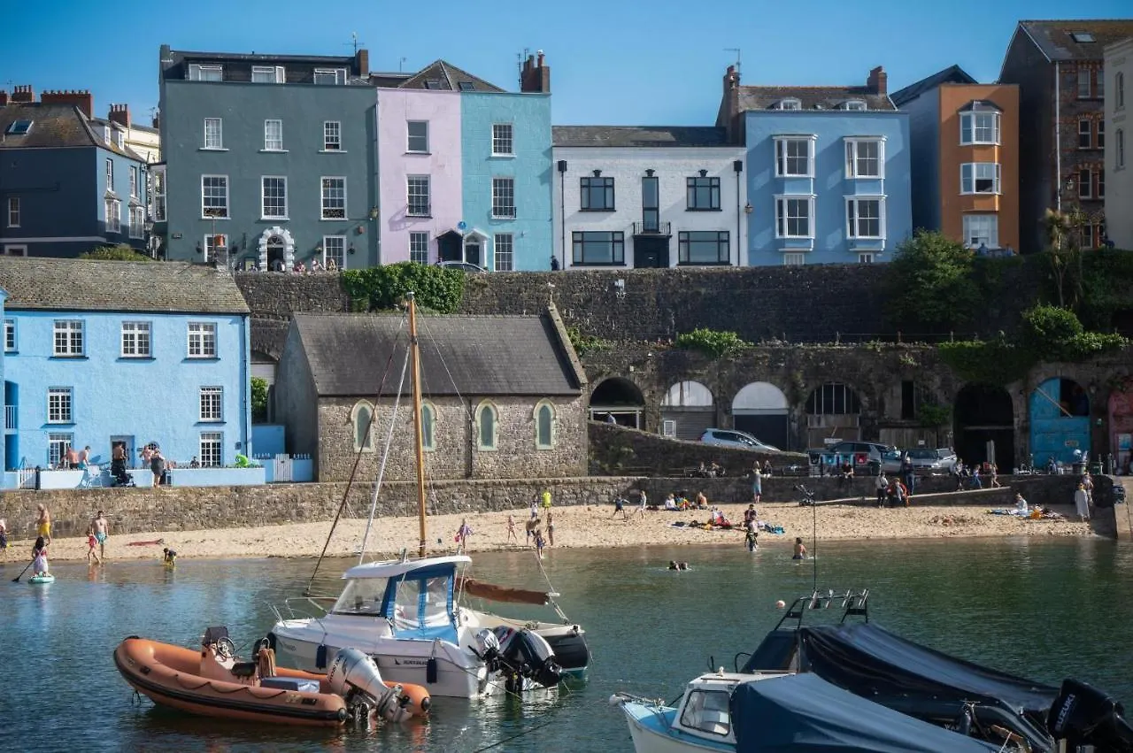 Prázdninový dům Gwynne House - 6 Bedroom Luxurious - Harbour Tenby