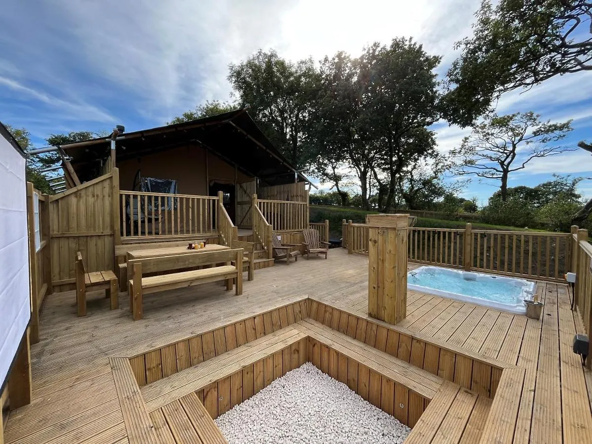 Aladdin Safari Tent Luxury tent Tenby