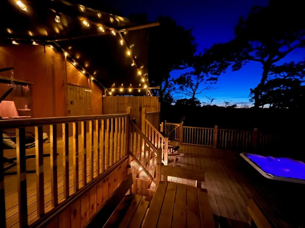 Aladdin Safari Tent