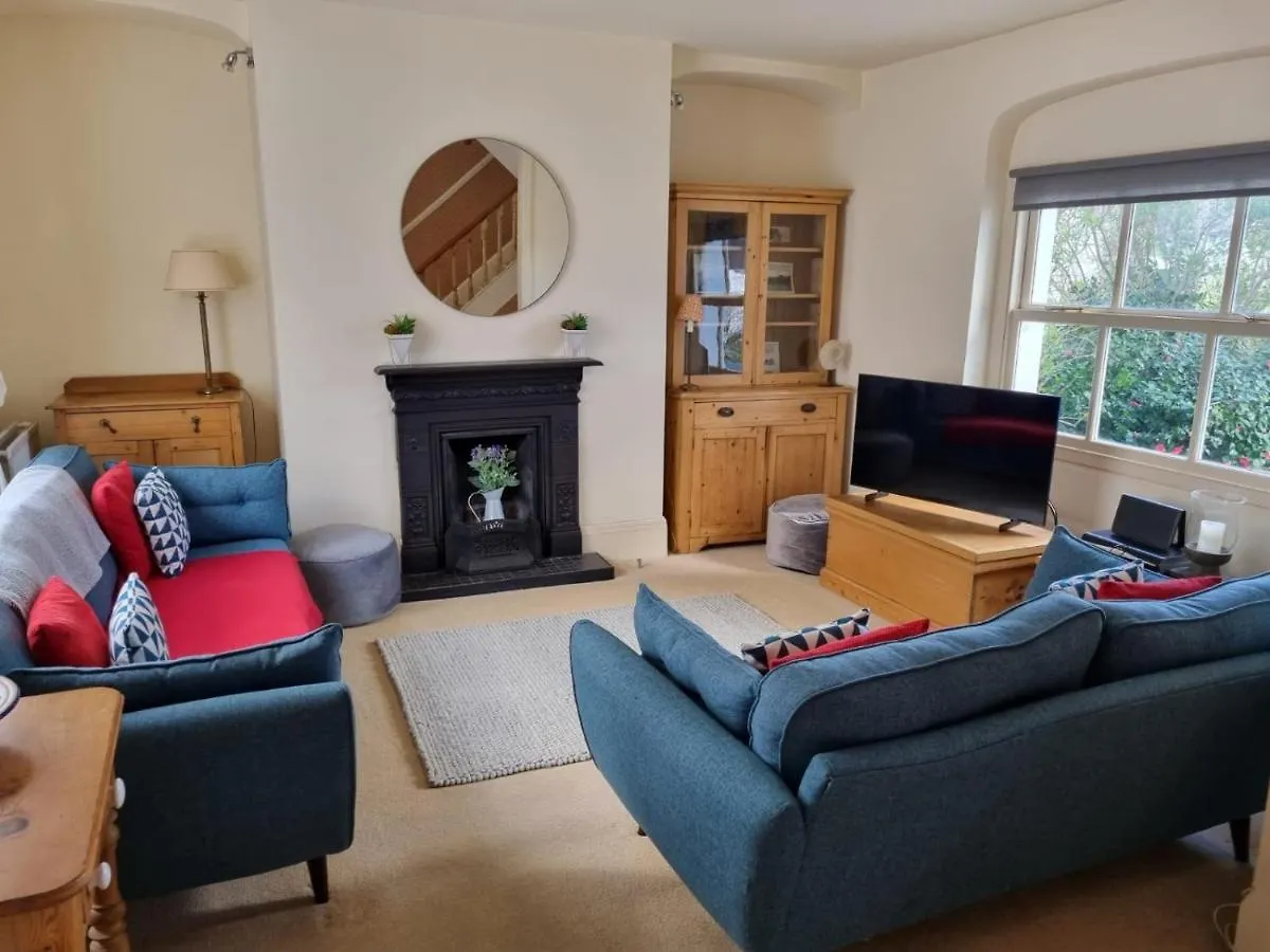 Stunning & Spacious House In * טנבי