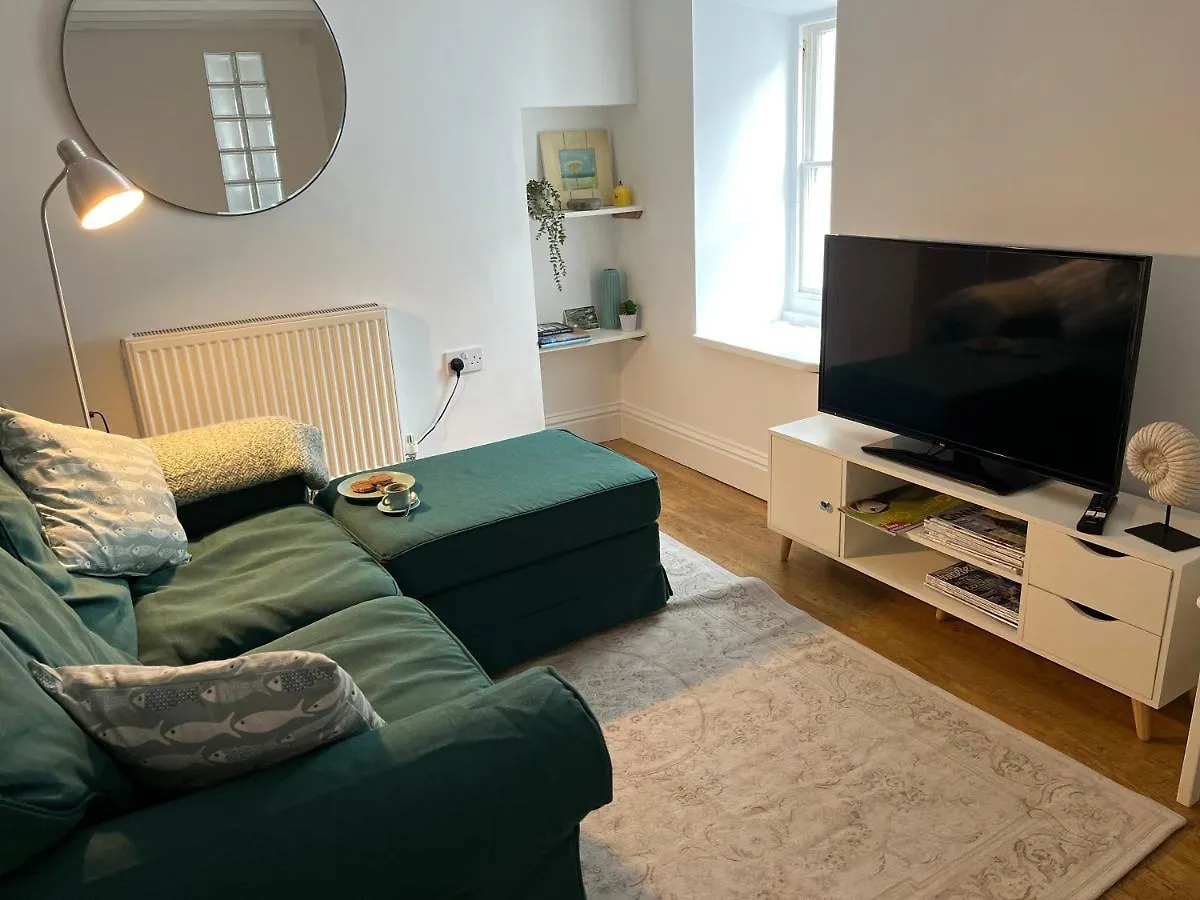 Apartment Gwandalan - 1 Bed Apartment, Within Town Walls Tenby