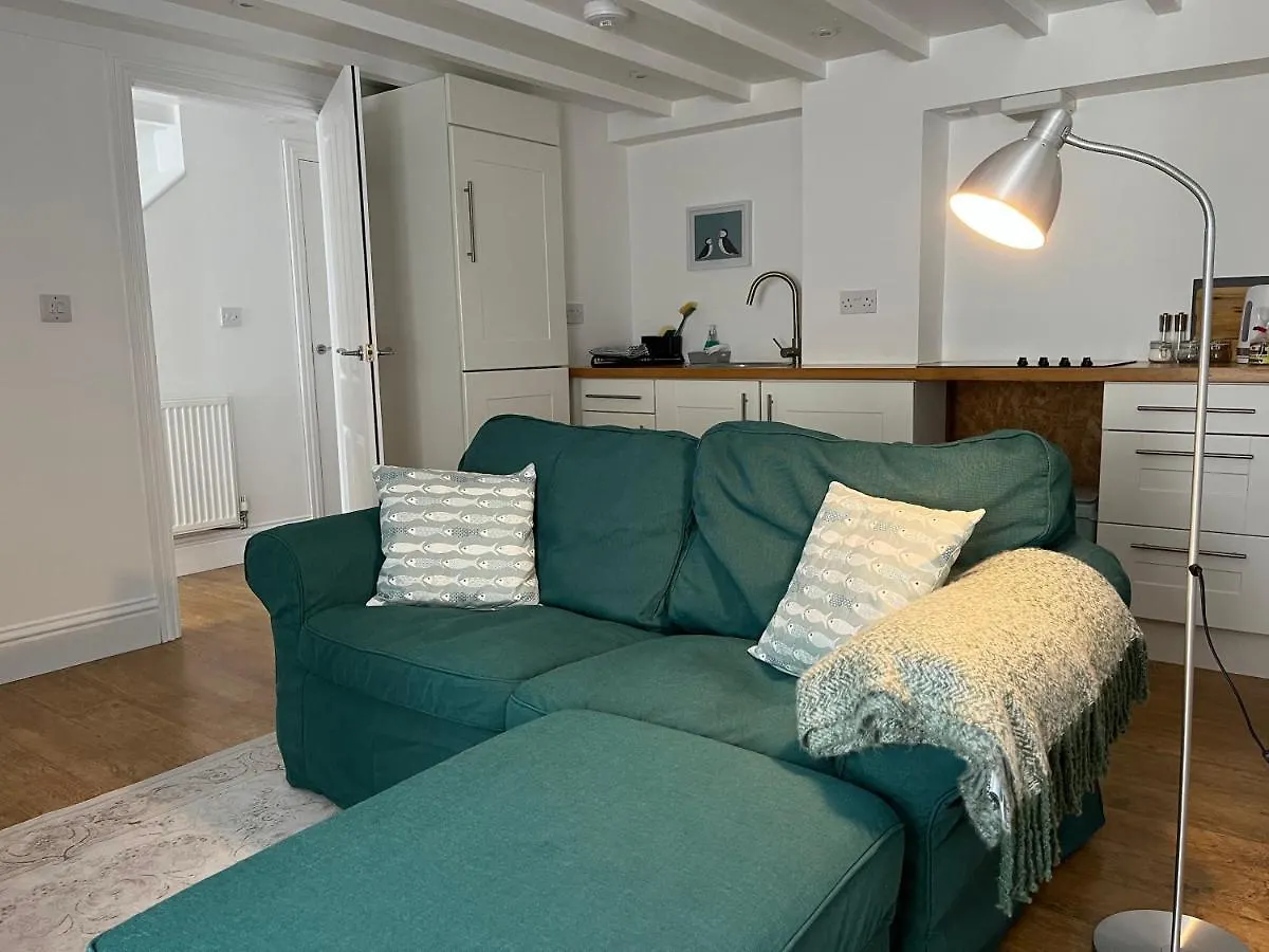 Gwandalan - 1 Bed Apartment, Within Town Walls