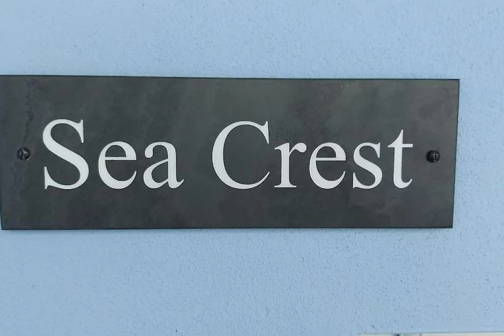 Sea Crest, Beautiful In With Sea Views Holiday home Tenby