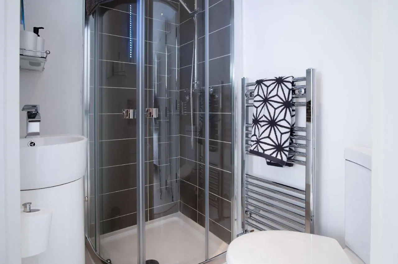 Skylark - 2 Bedroom - * Tenby