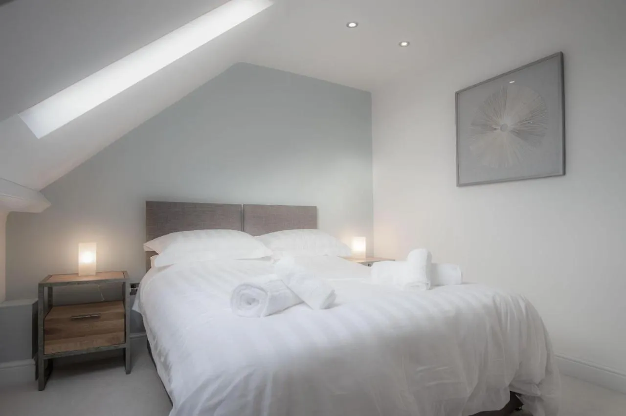 Skylark - 2 Bedroom - Apartment *