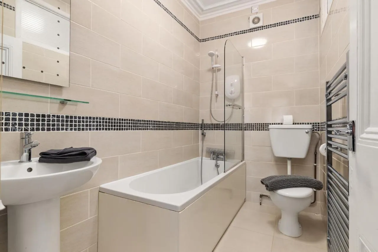 Caldey Bay - Lovely Sea Views Apartment Tenby