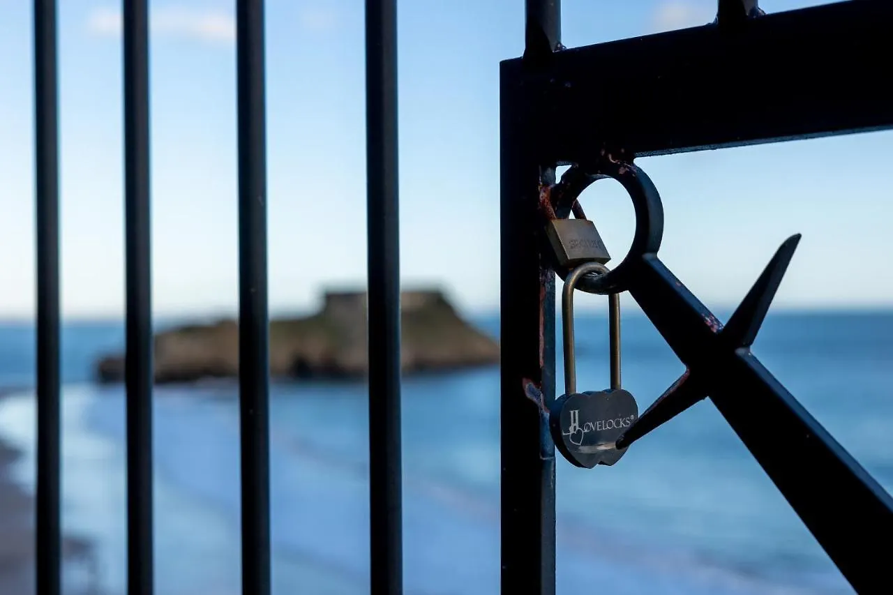 Apartment Caldey Bay - Lovely Sea Views Tenby
