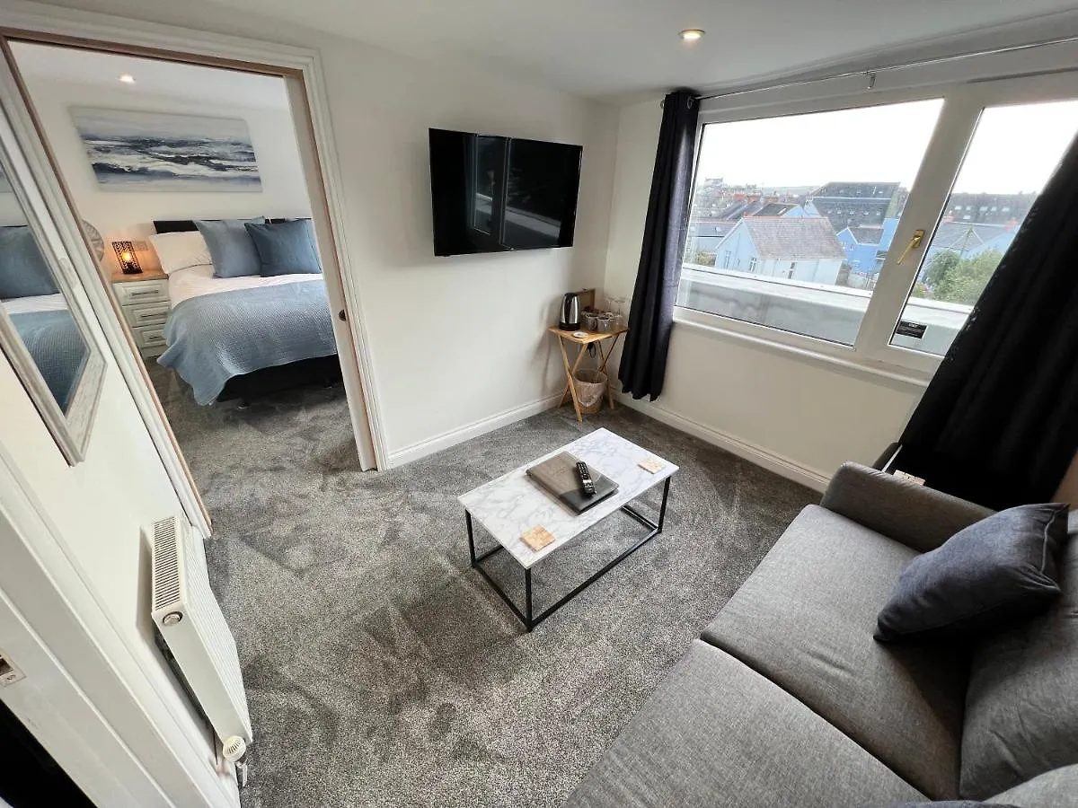 Coach Guest house 3*