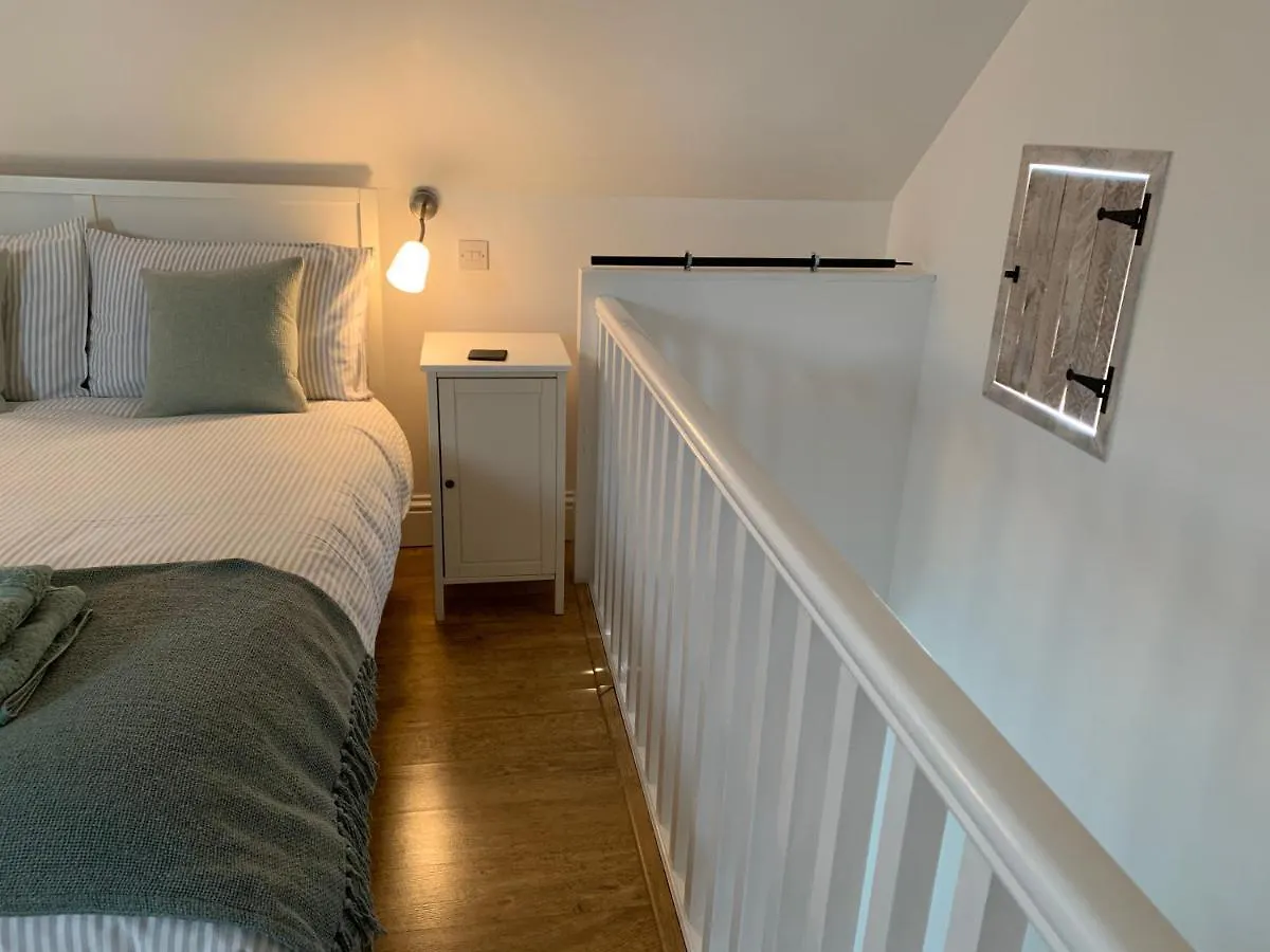 Gwandalan - 1 Bed Apartment, Within Town Walls Apartment *