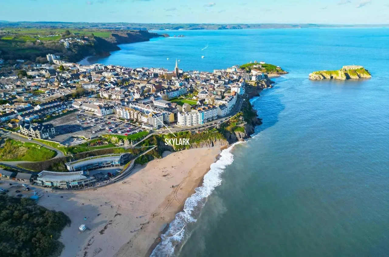 Skylark - 2 Bedroom - Tenby