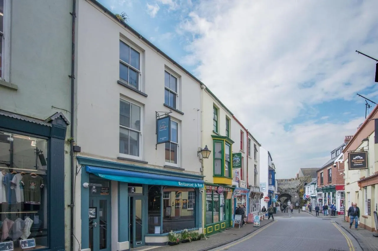 To Mawr - 2 Bedroom - *