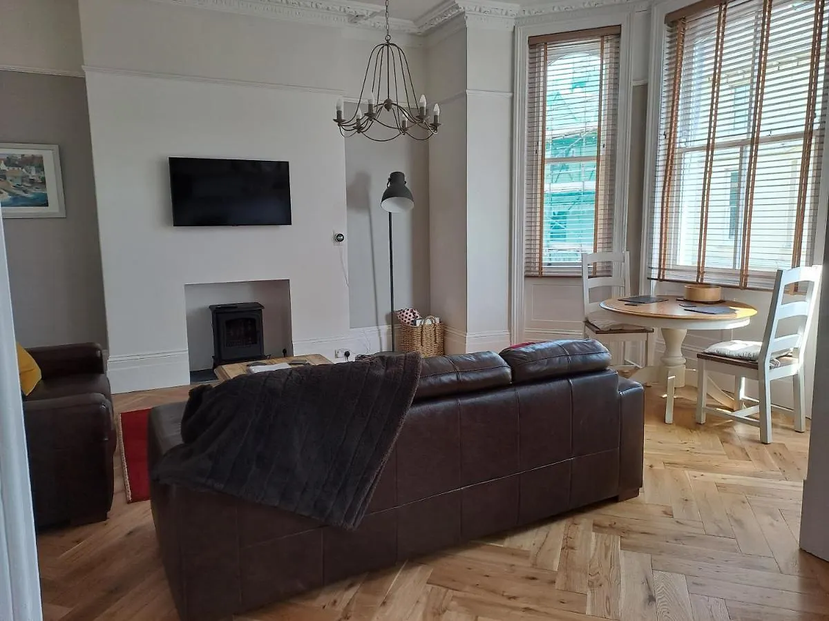 Spinnaker - Self Catering Apartment, United Kingdom