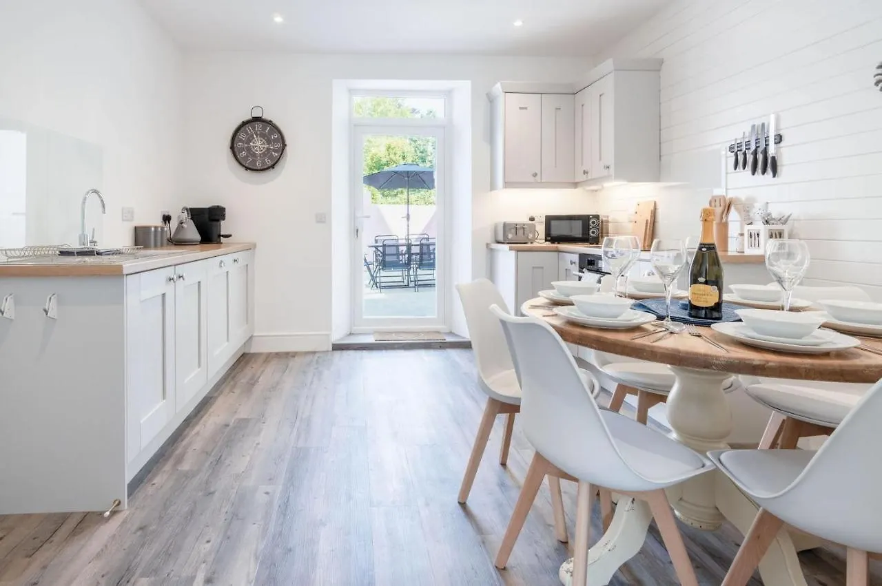Canol Y Bryn - 3 Bedroom - *