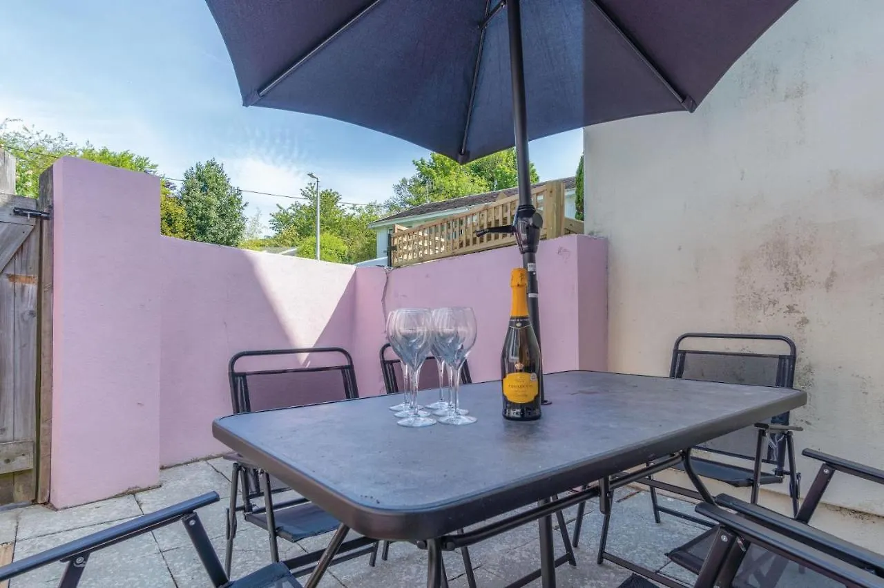 Canol Y Bryn - 3 Bedroom - *