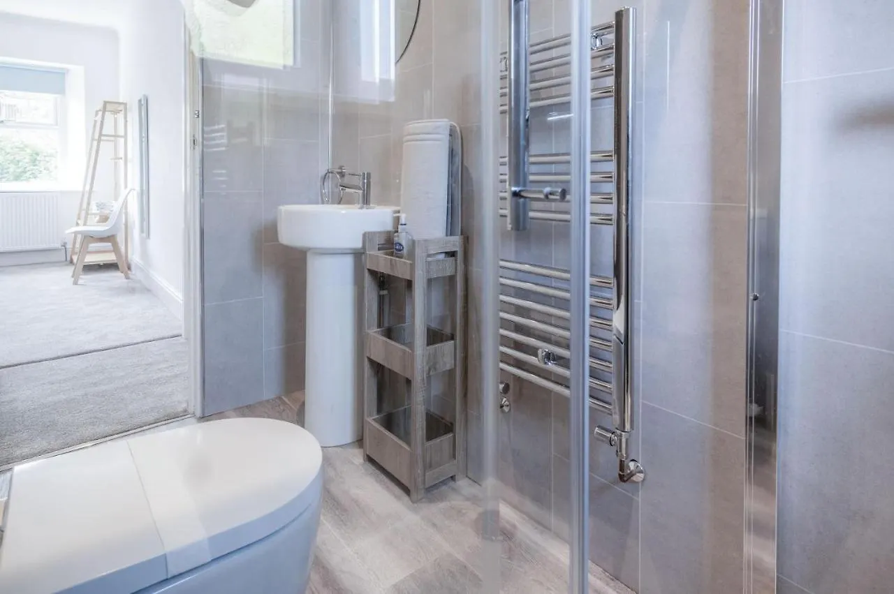 Canol Y Bryn - 3 Bedroom - *
