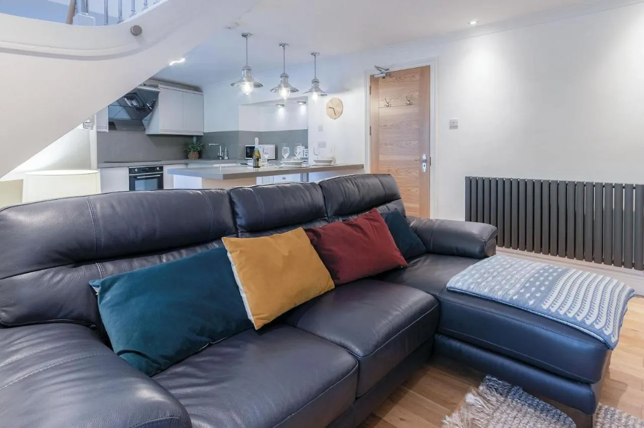Flat 2 - 2 Bedroom - * United Kingdom