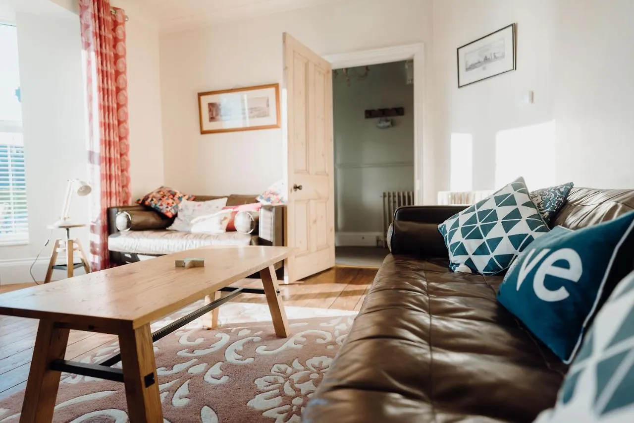 Holiday home No4 Queens Parade Close To South *