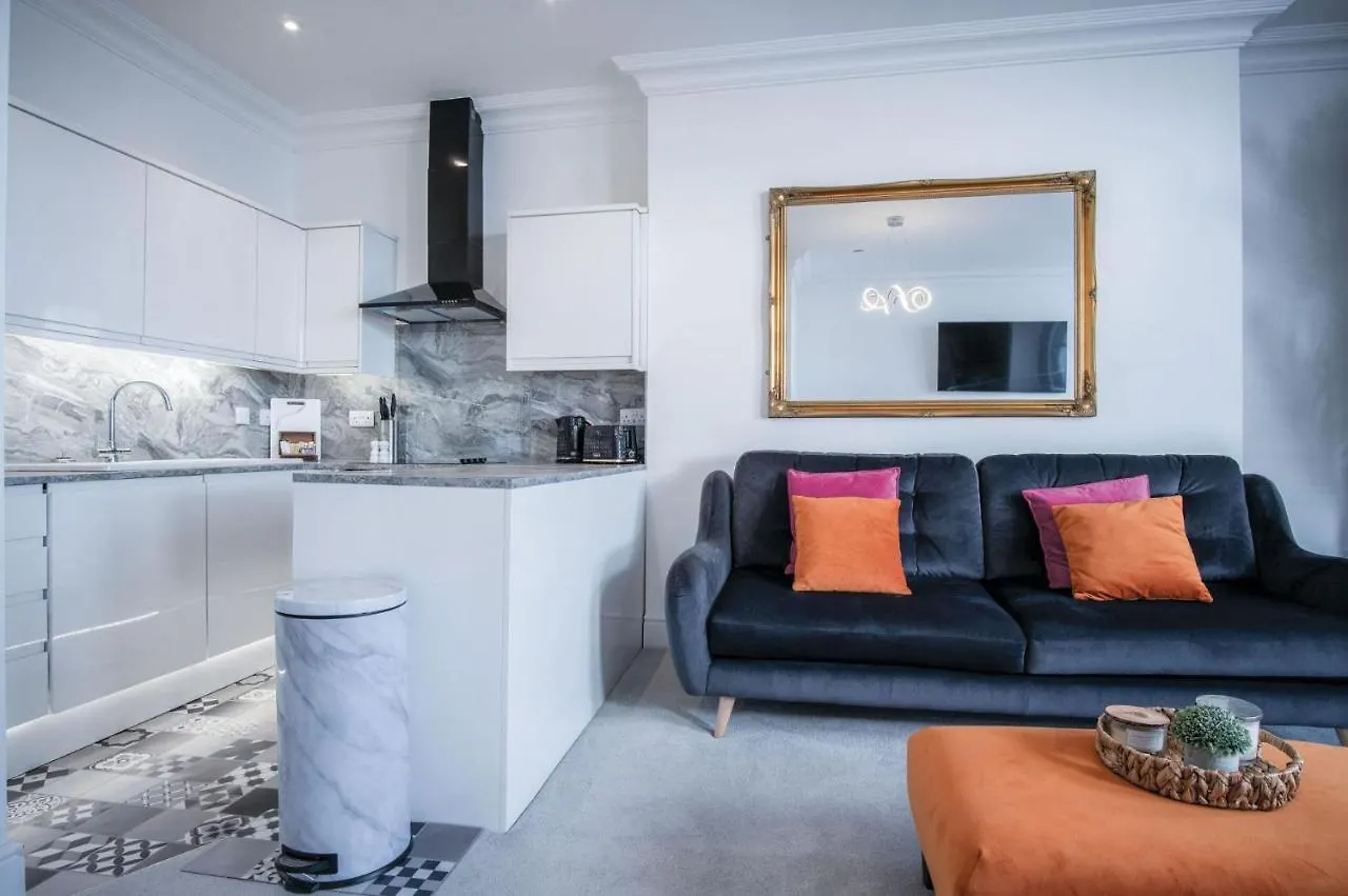 Caldey View - Luxury 2 Bedroom - Panorama - *