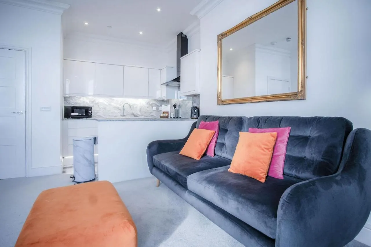 Caldey View - Luxury 2 Bedroom - Panorama - *