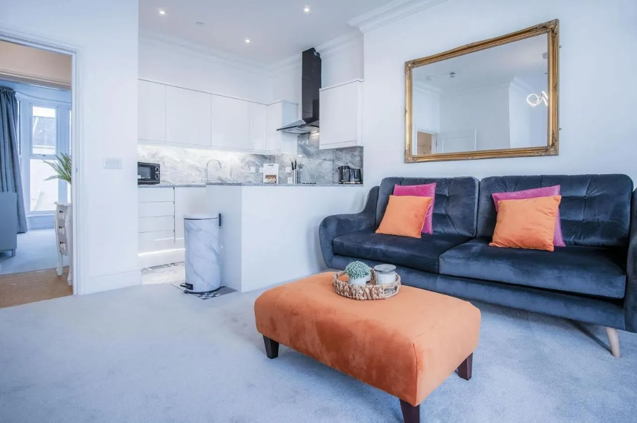 Apartment Caldey View - Luxury 2 Bedroom - Panorama - Tenby
