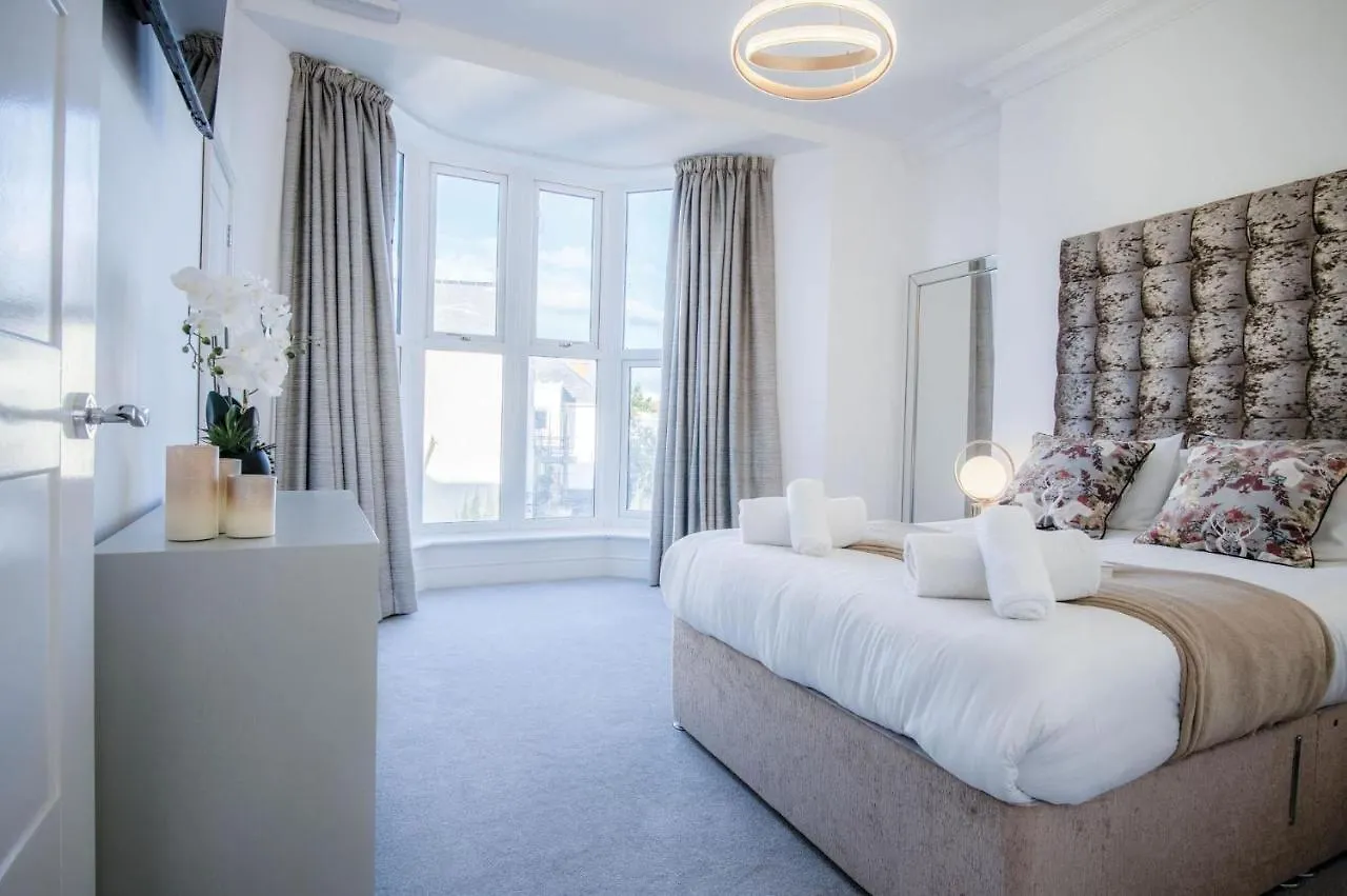 Caldey View - Luxury 2 Bedroom - Panorama - Apartment Tenby