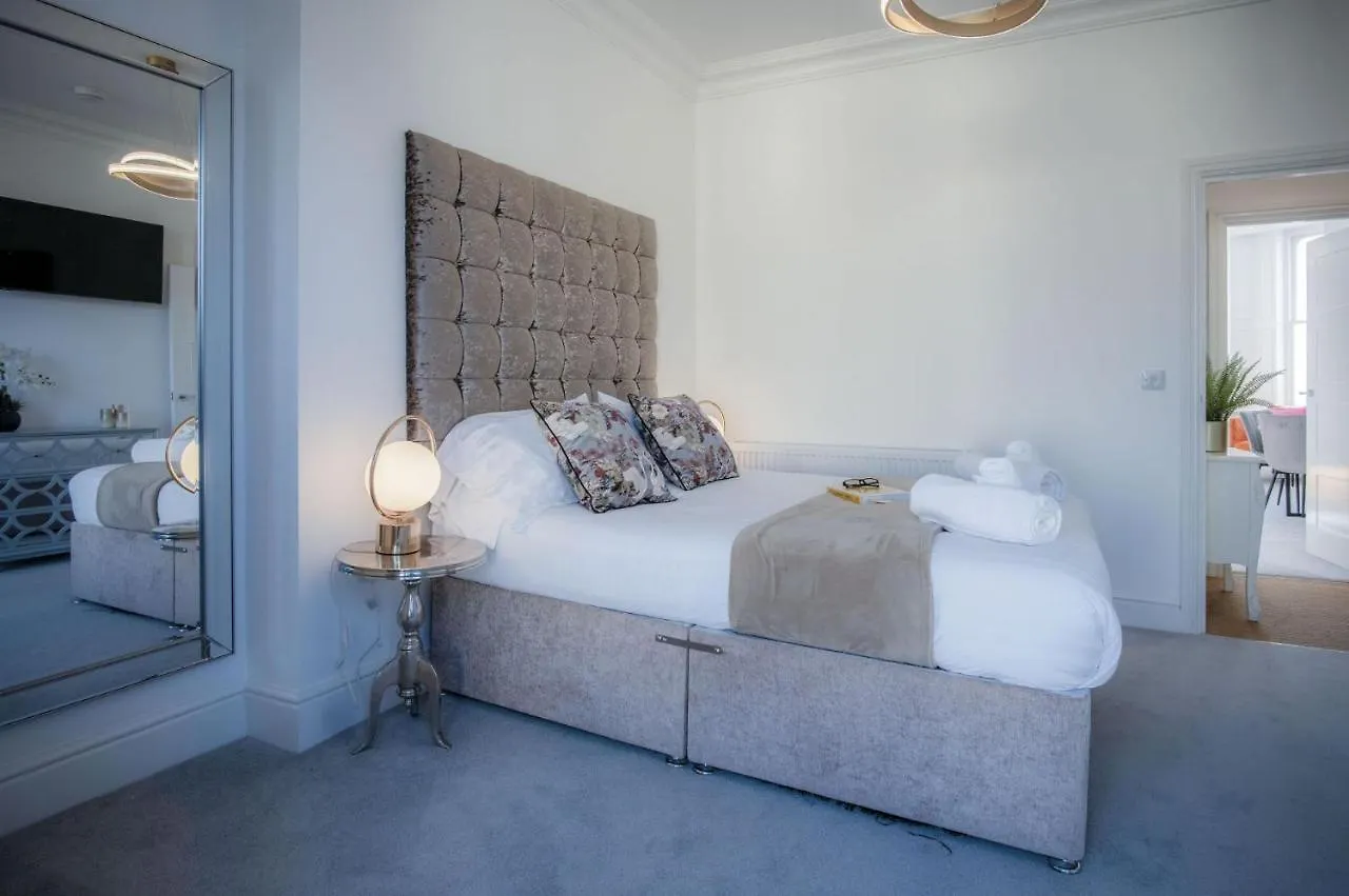Caldey View - Luxury 2 Bedroom - Panorama - *