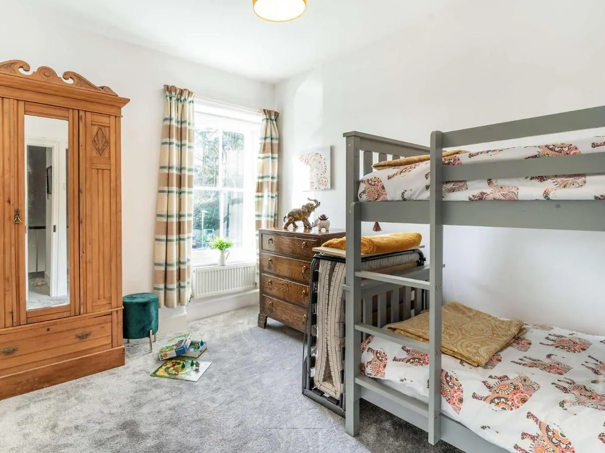 Дом отдыха 3 Bed In 86625 *