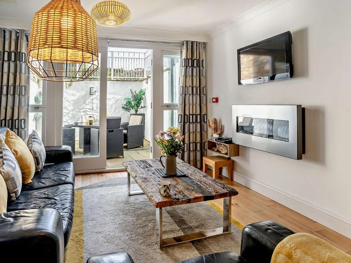 Apartment 2 Bed In Fb034