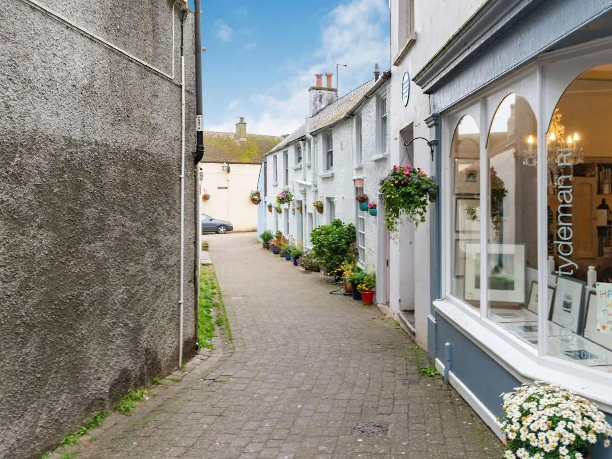 Holiday home 2 Bed In 83211 Tenby