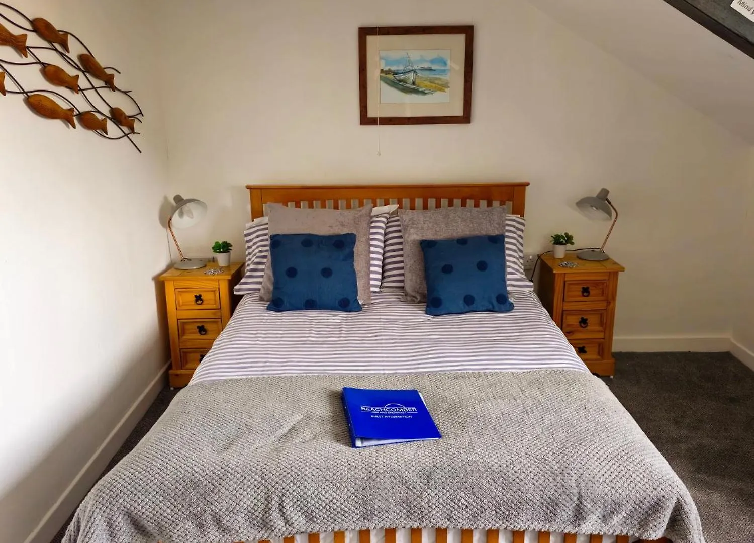 Beachcomber Bed and breakfast 2*