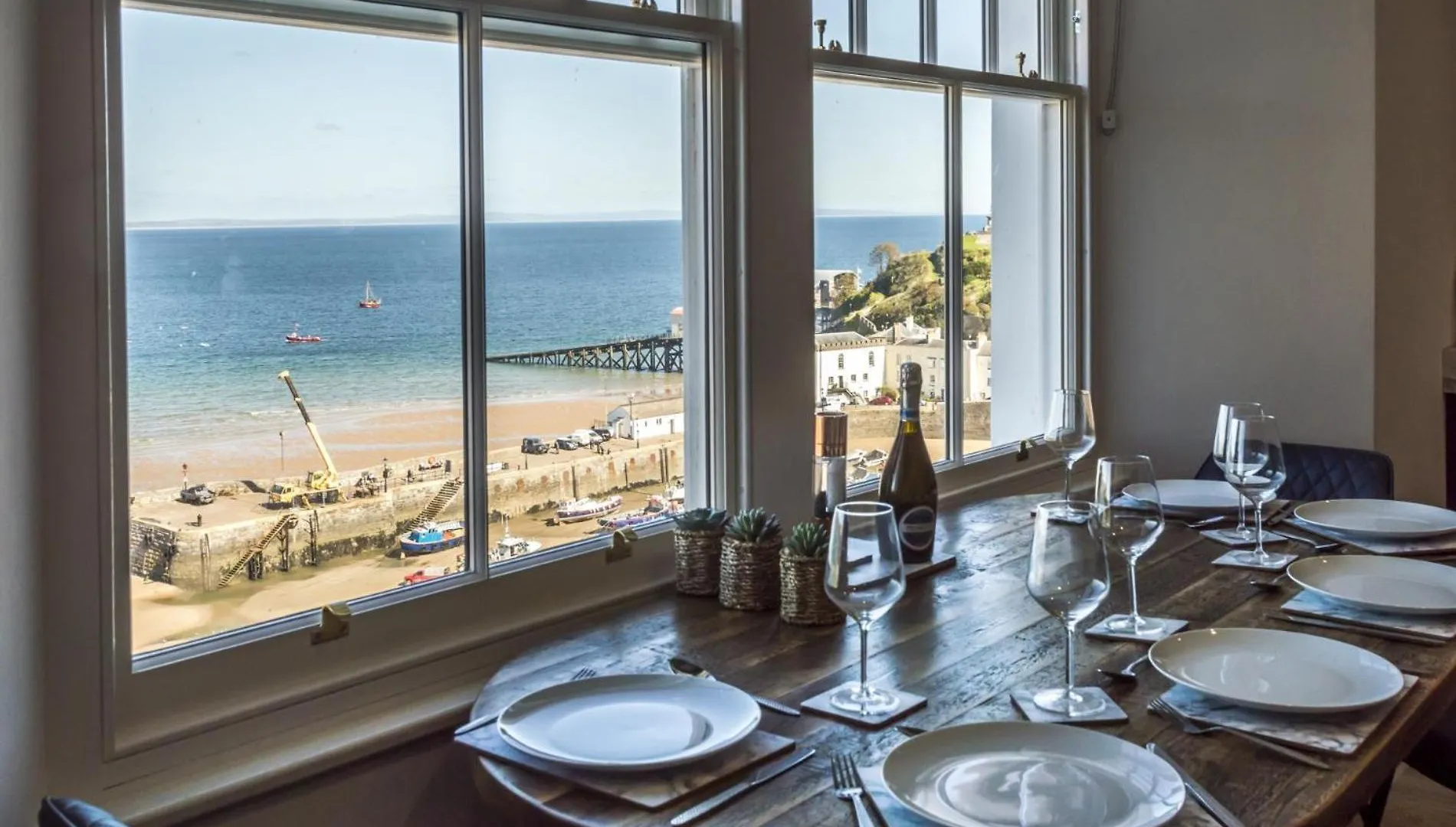 Lady - 2 Bedroom - * Tenby