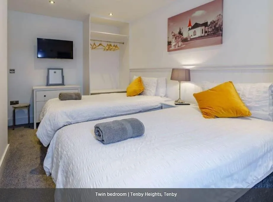 펜션 Heights, 5 En-suites, Parking & Garden *
