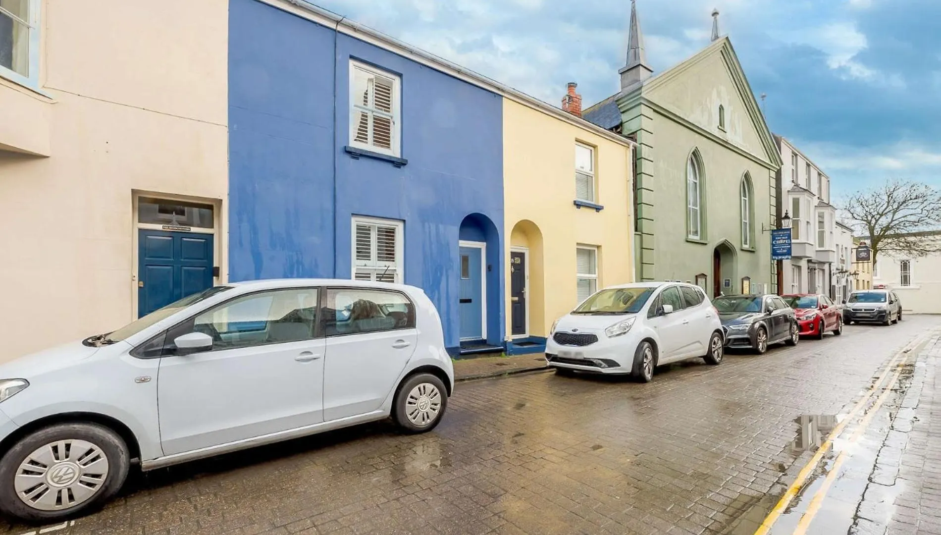 3 Bed In 90360 Tenby