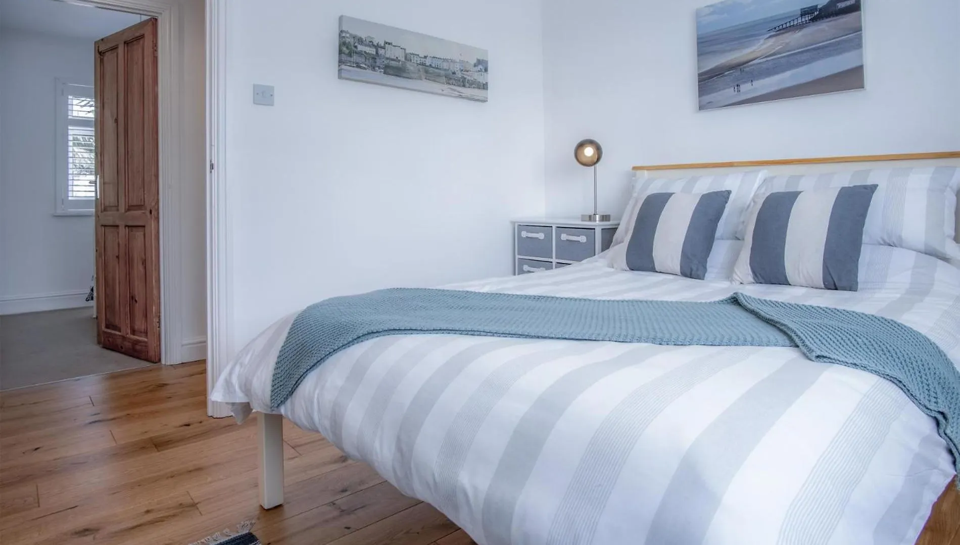 Town Heights - 3 Bedroom - Tenby
