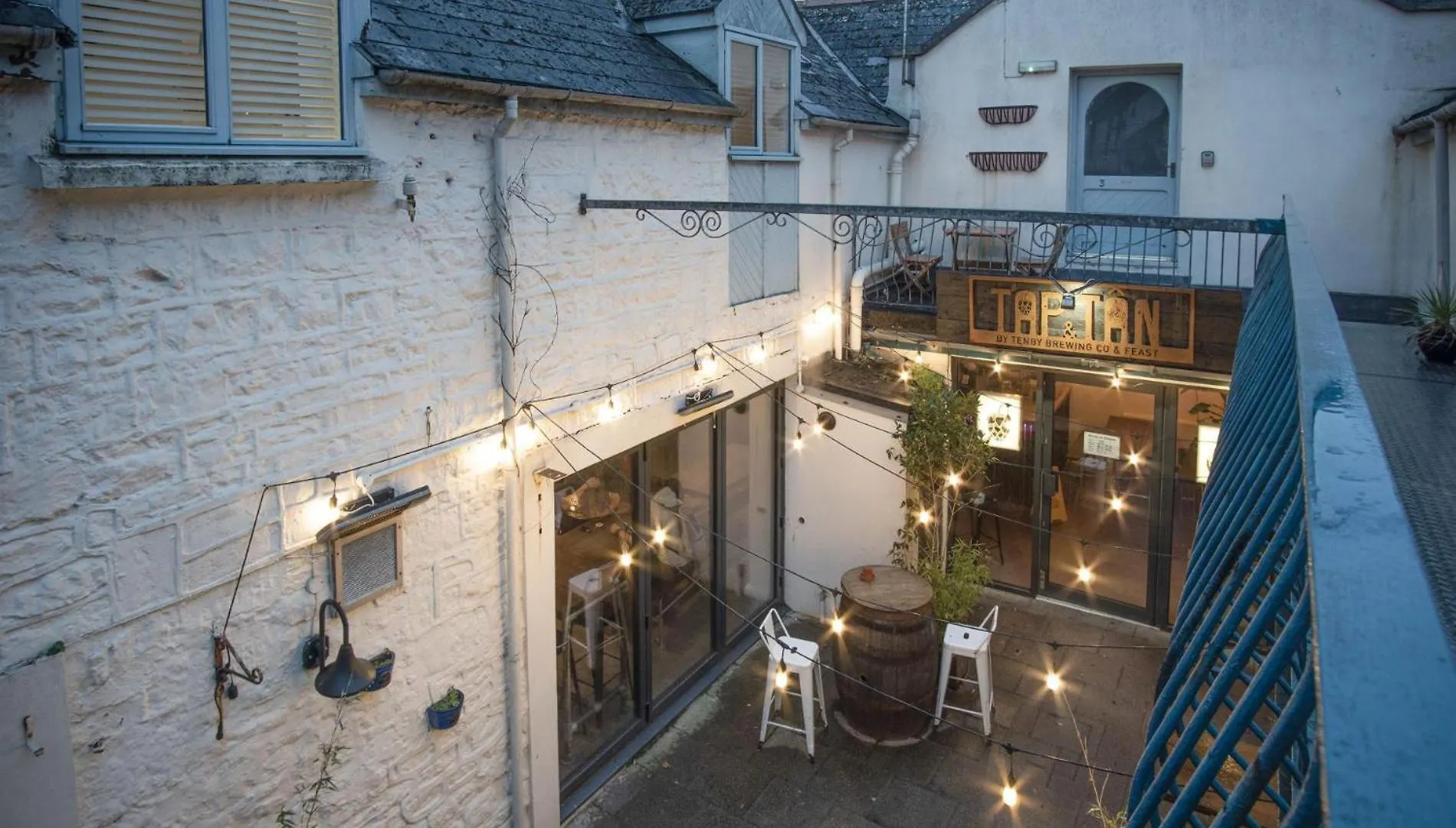 Apartment Cosy At The Mews - 2 Bedroom - Tenby