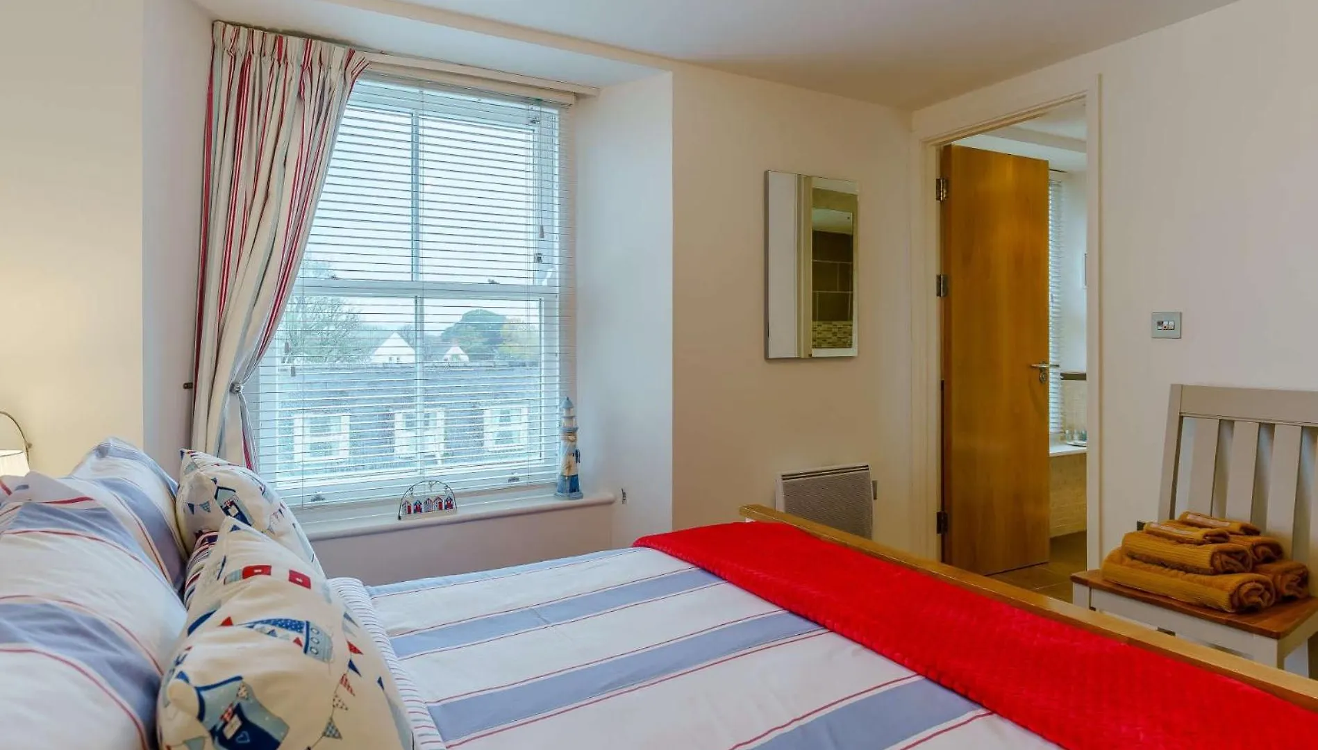 3 Bed In Fb273 * Tenby