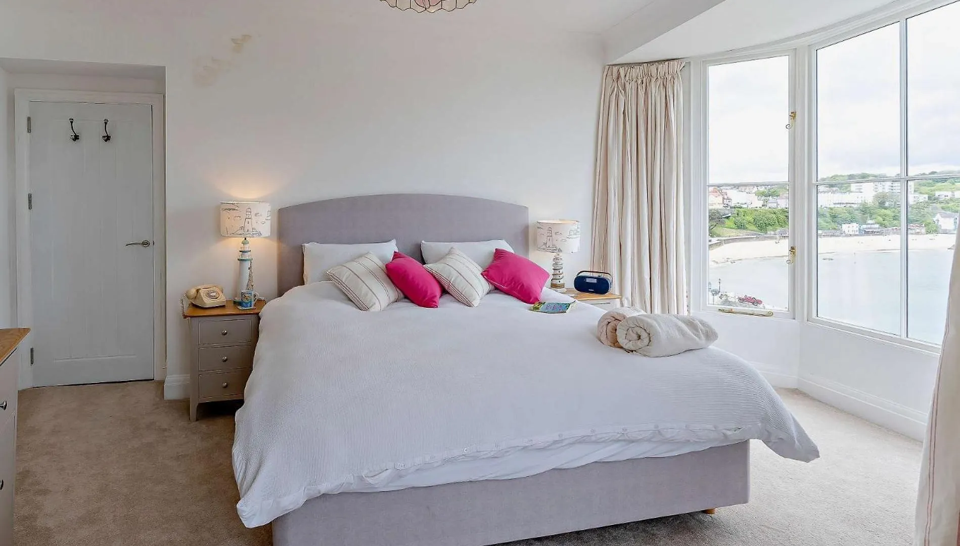 2 Bed In 82979 Tenby