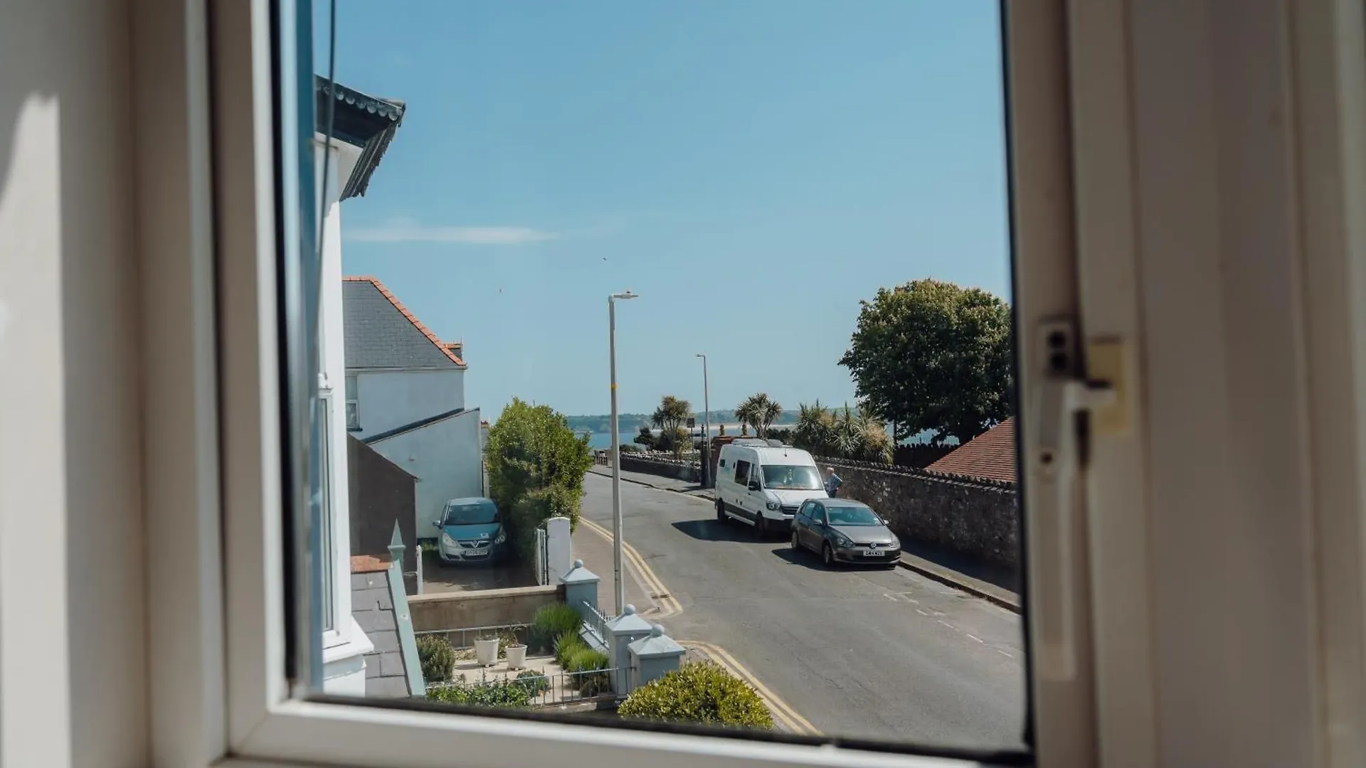 No4 Queens Parade Close To South Holiday home Tenby