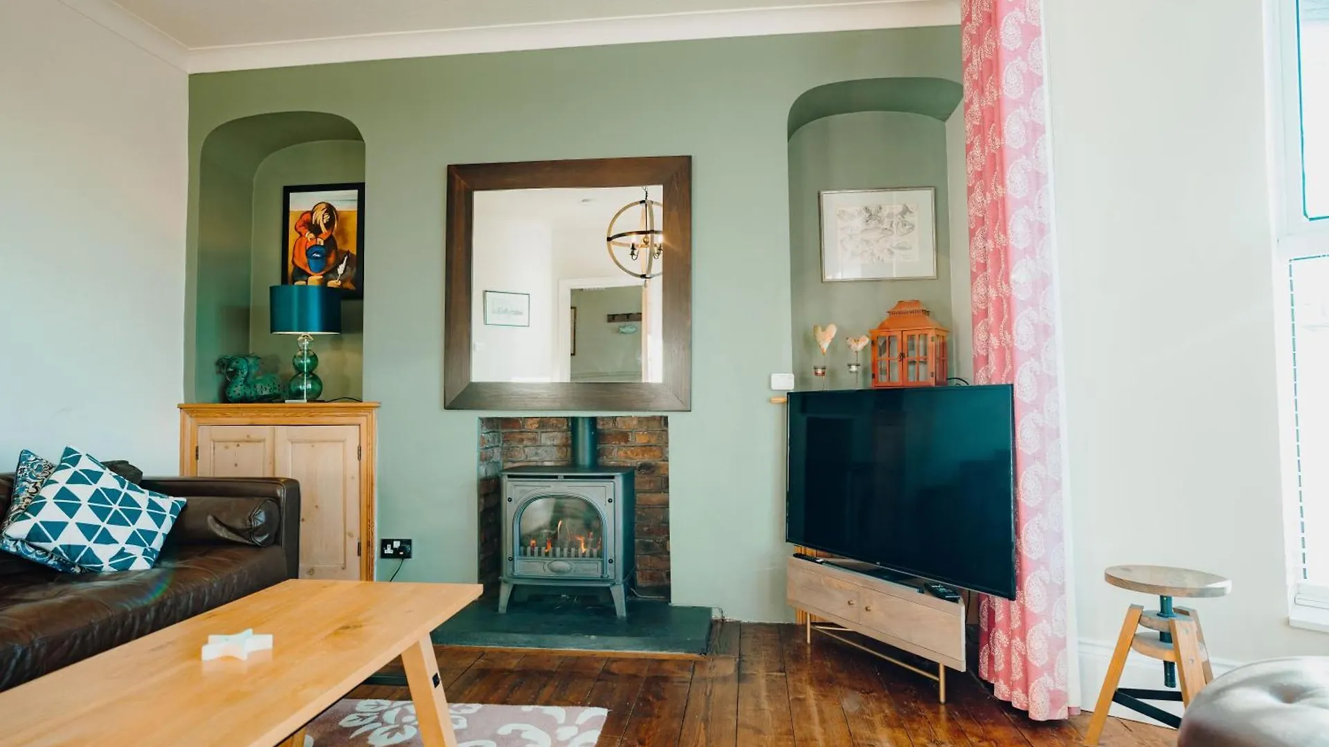 Holiday home No4 Queens Parade Close To South Tenby