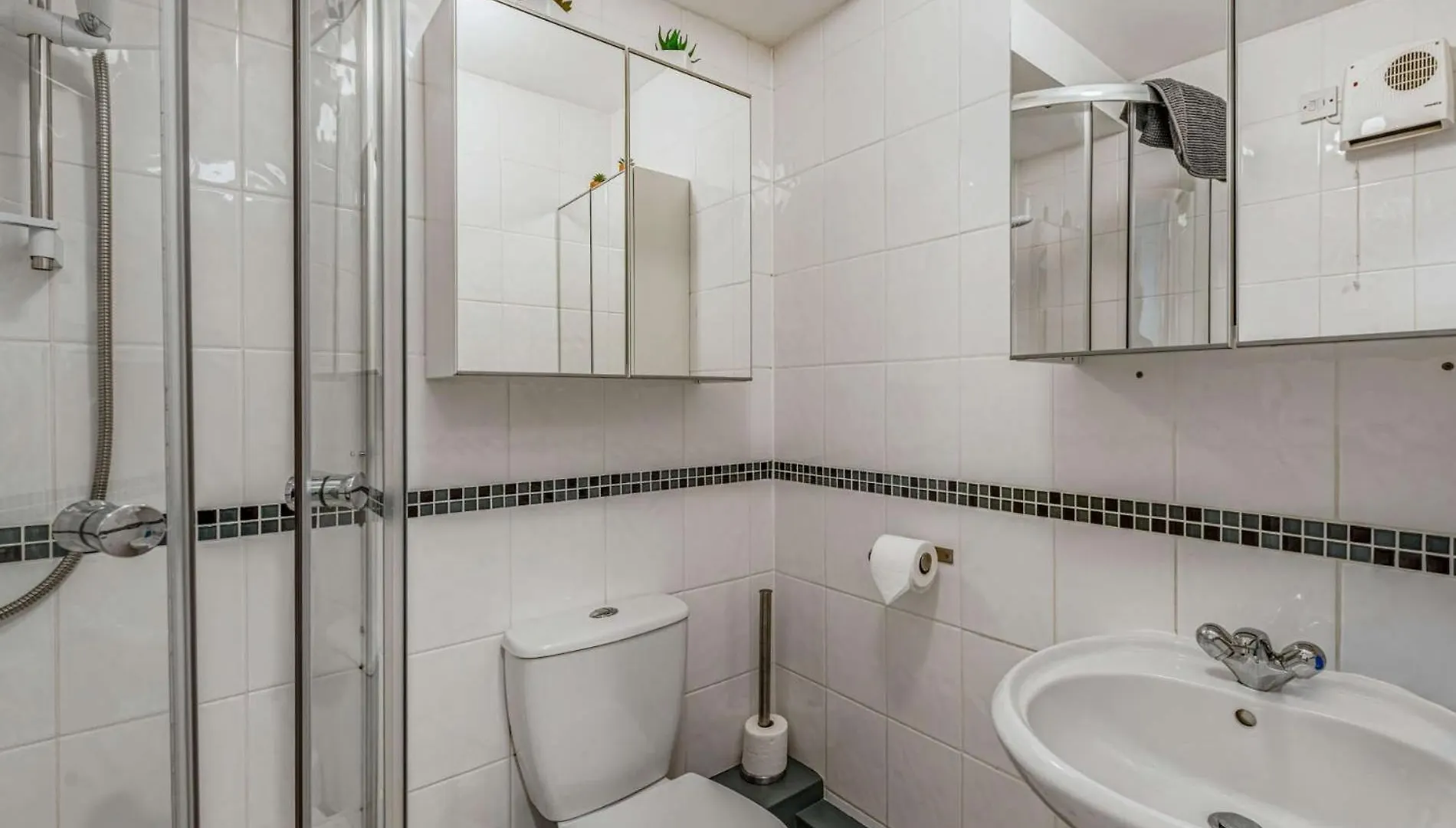 1 Bed In Fb056 טנבי