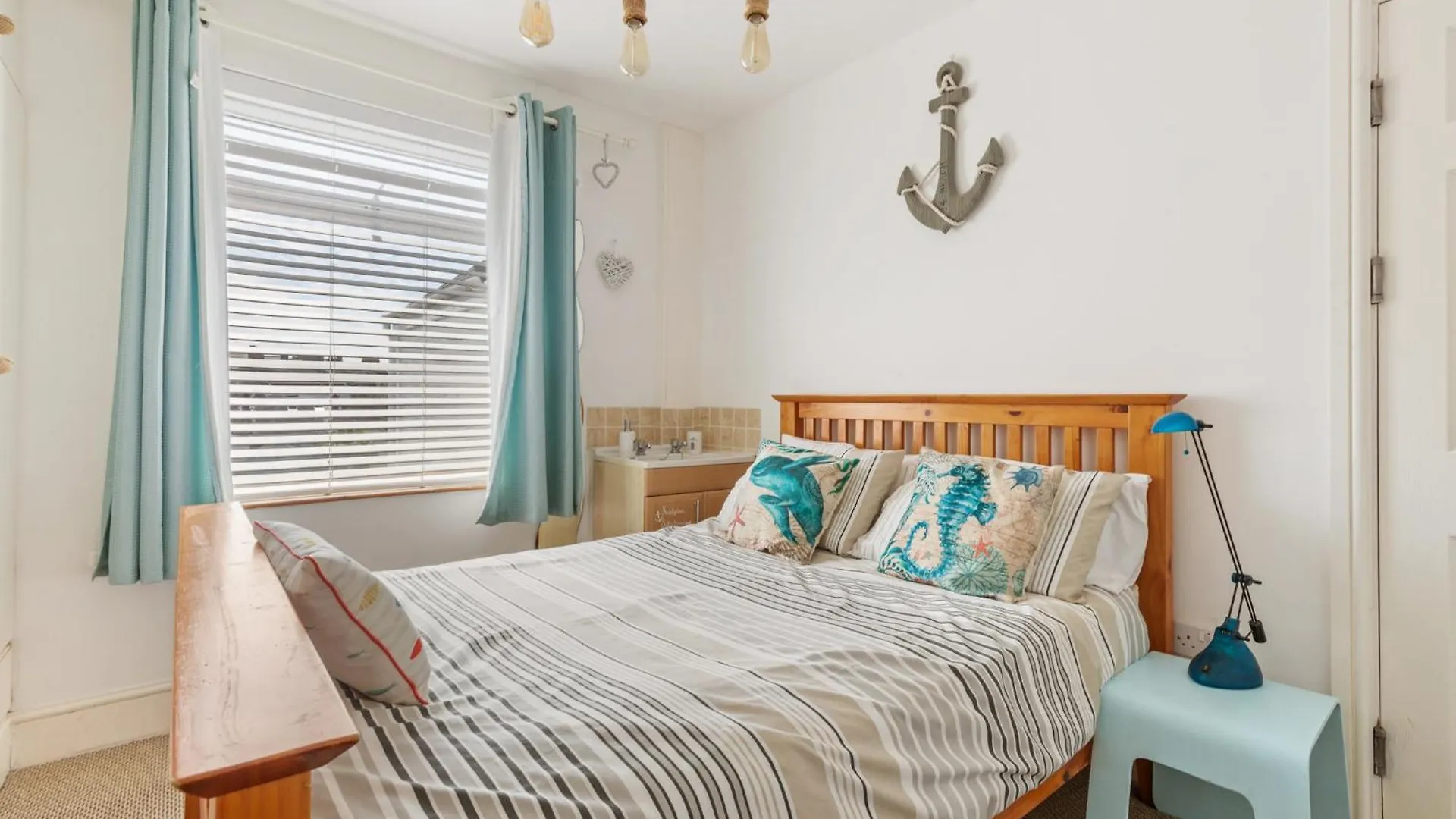 The Pennines - Close To Town And Shops Holiday home *