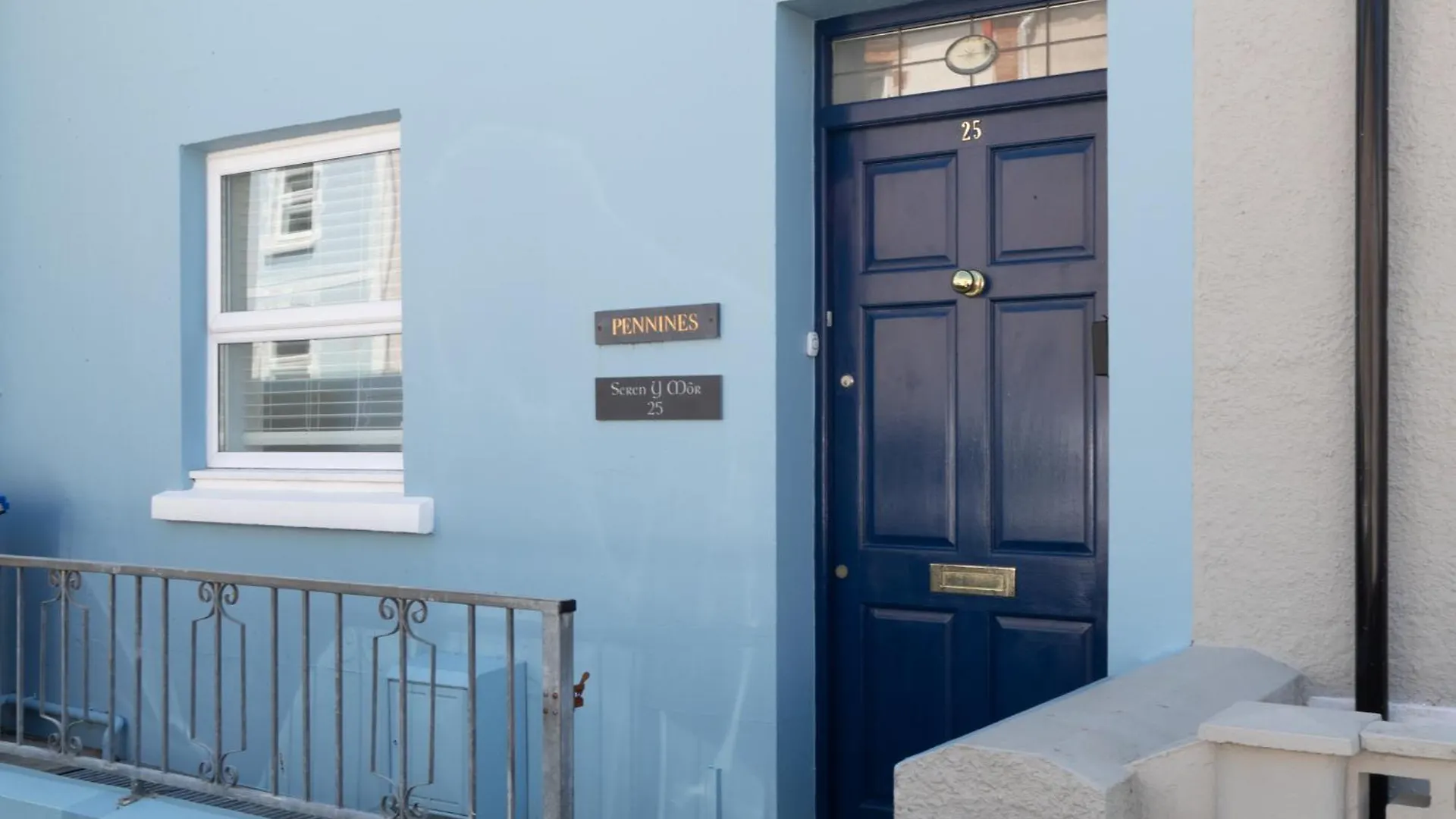 The Pennines - Close To Town And Shops Holiday home *