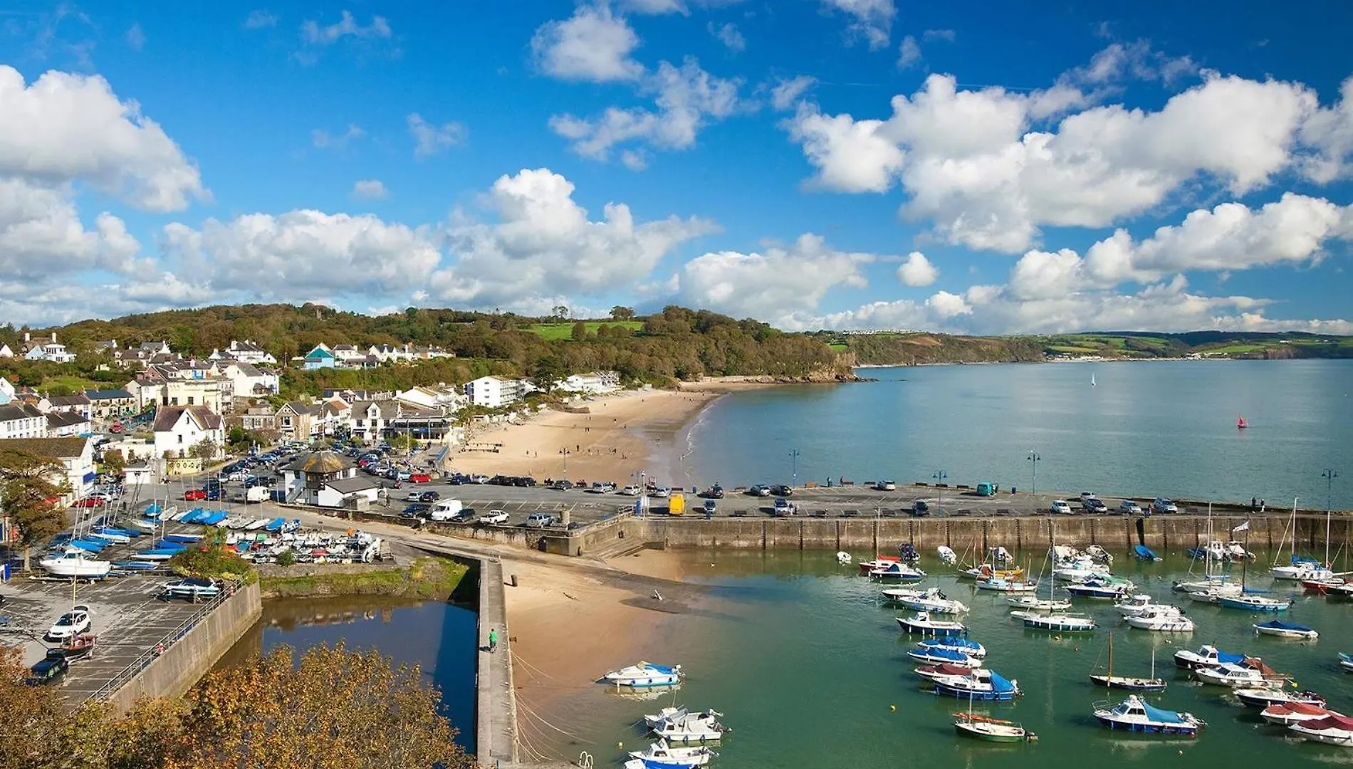 3 Bed In Fb053 Apartman Tenby